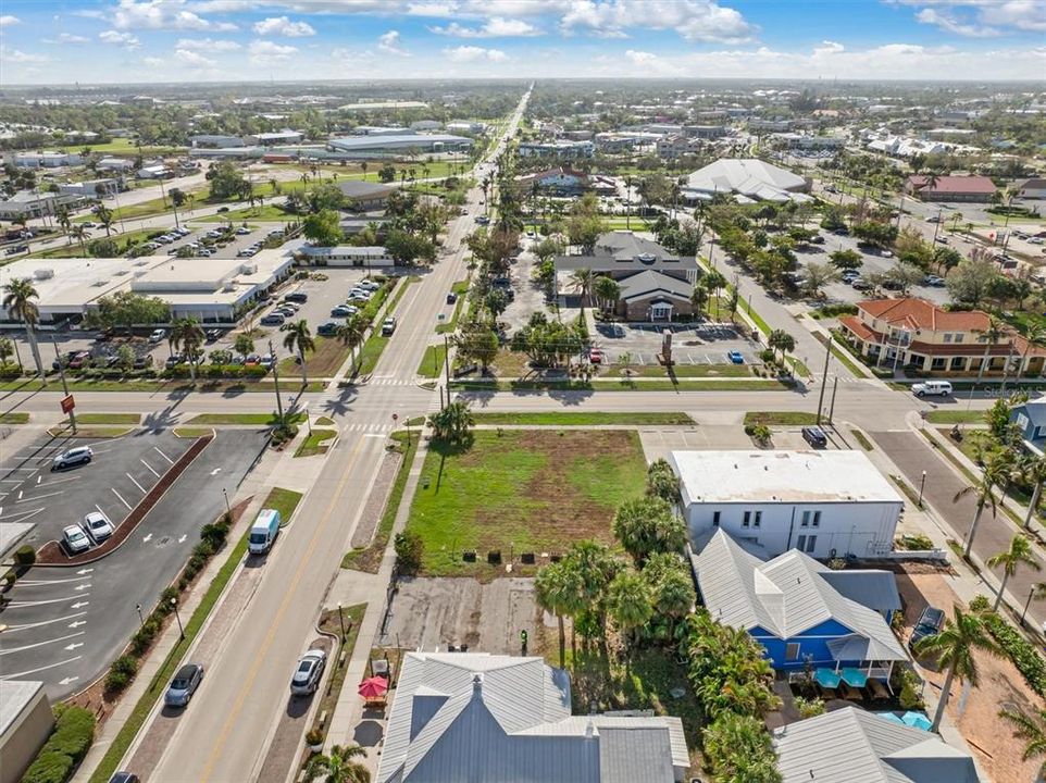 待售: $424,500 (0.22 acres)