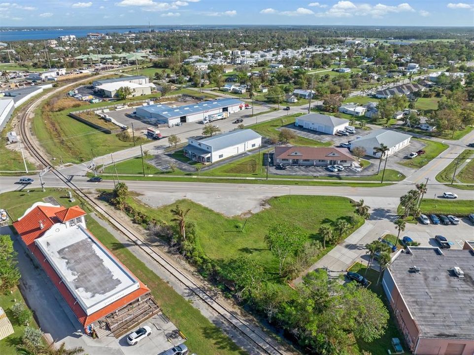 待售: $409,000 (0.36 acres)