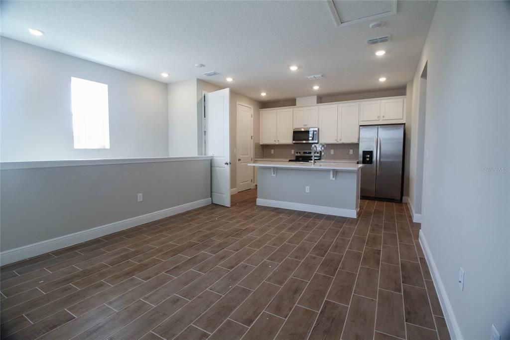 出租: $1,650 (1 贝兹, 1 浴室, 850 平方英尺)