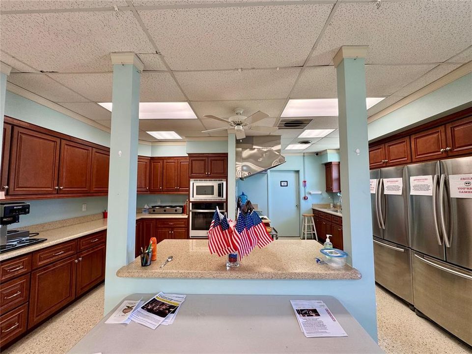 На продажу: $115,000 (2 спален, 1 ванн, 672 Квадратных фут)