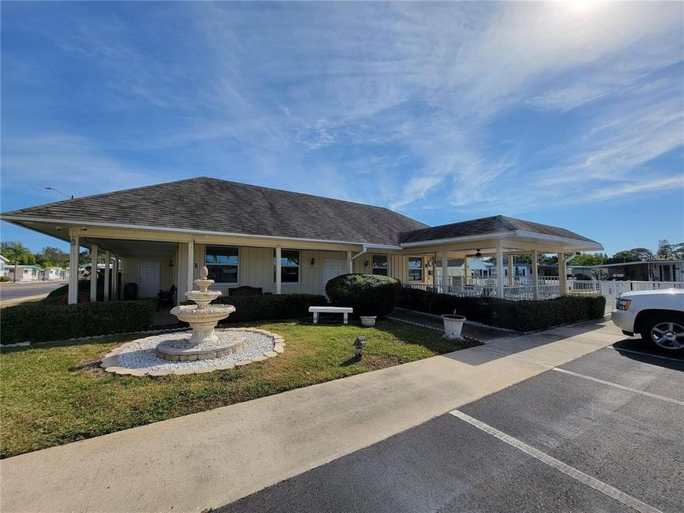 На продажу: $115,000 (2 спален, 1 ванн, 672 Квадратных фут)