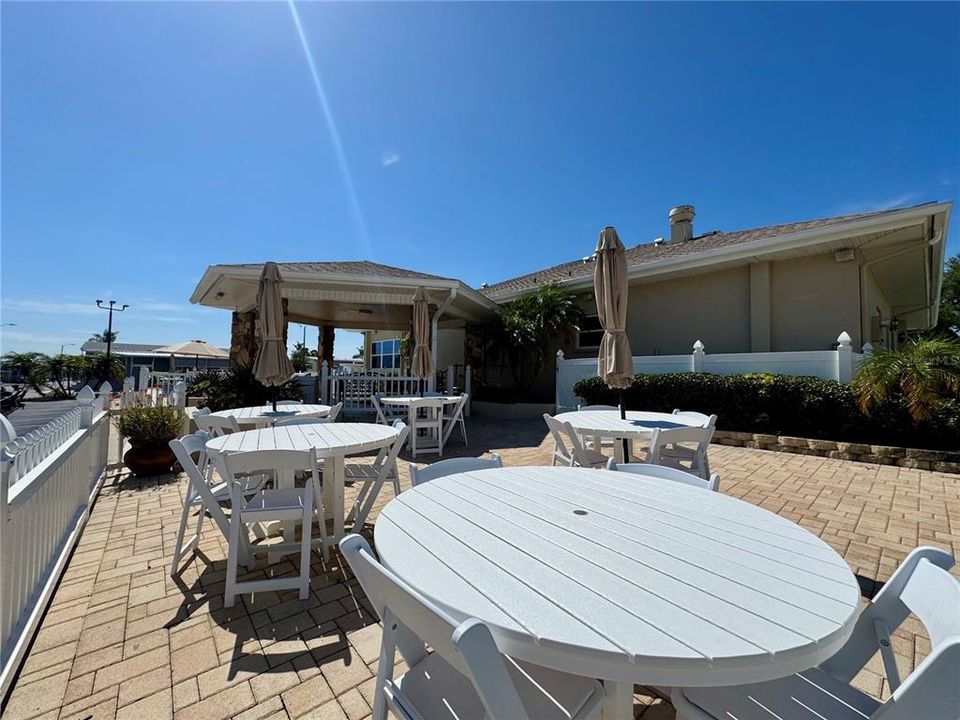 На продажу: $115,000 (2 спален, 1 ванн, 672 Квадратных фут)