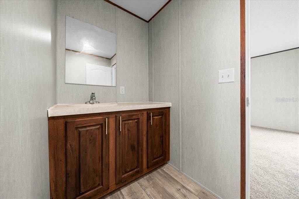 For Sale: $215,000 (3 beds, 2 baths, 1352 Square Feet)