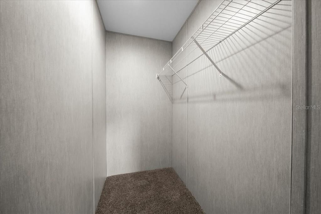 For Sale: $215,000 (3 beds, 2 baths, 1352 Square Feet)