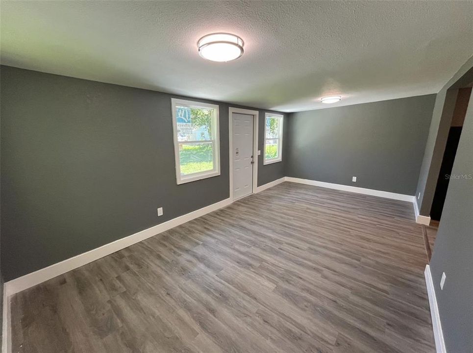 待售: $219,900 (3 贝兹, 2 浴室, 1120 平方英尺)