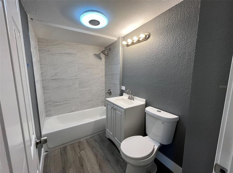 待售: $219,900 (3 贝兹, 2 浴室, 1120 平方英尺)