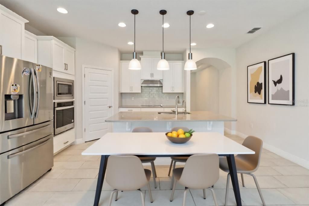 For Sale: $785,000 (4 beds, 3 baths, 2909 Square Feet)