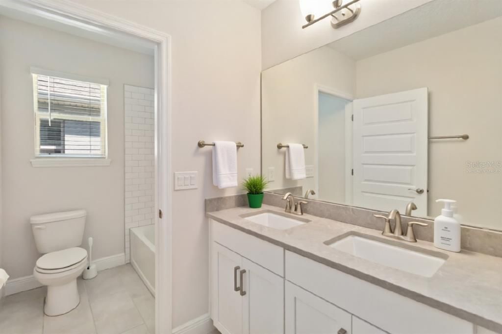 For Sale: $785,000 (4 beds, 3 baths, 2909 Square Feet)