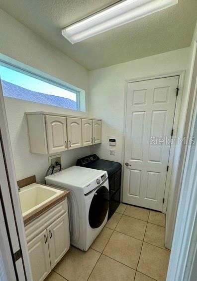 出租: $1,875 (3 贝兹, 2 浴室, 1984 平方英尺)