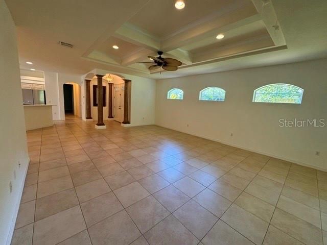 出租: $1,875 (3 贝兹, 2 浴室, 1984 平方英尺)