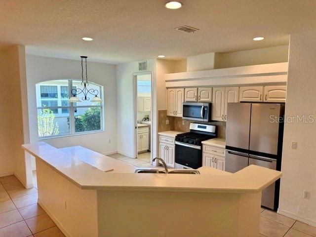 出租: $1,875 (3 贝兹, 2 浴室, 1984 平方英尺)