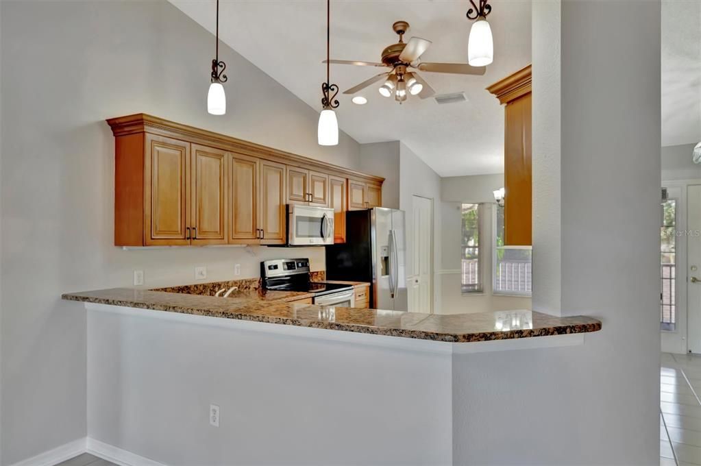 For Sale: $285,000 (2 beds, 2 baths, 1684 Square Feet)