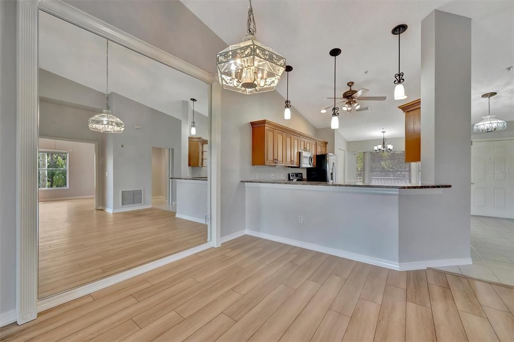 For Sale: $285,000 (2 beds, 2 baths, 1684 Square Feet)