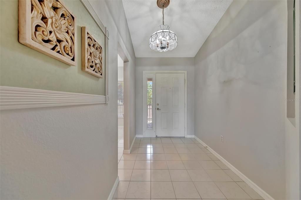 For Sale: $285,000 (2 beds, 2 baths, 1684 Square Feet)