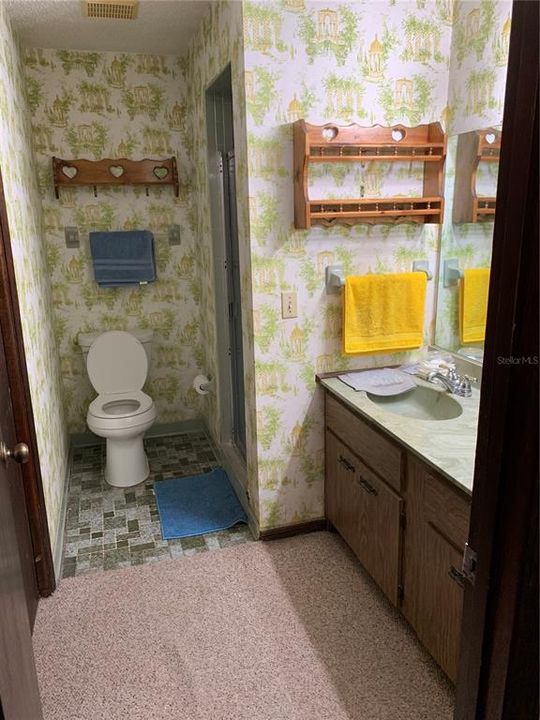 出租: $2,000 (3 贝兹, 2 浴室, 1608 平方英尺)