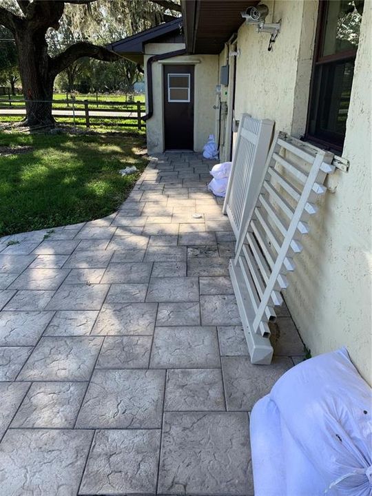 出租: $2,000 (3 贝兹, 2 浴室, 1608 平方英尺)