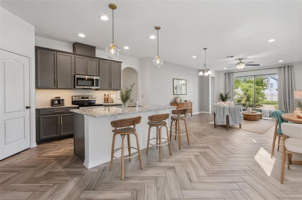 Activo con contrato: $514,900 (3 camas, 2 baños, 2088 Pies cuadrados)