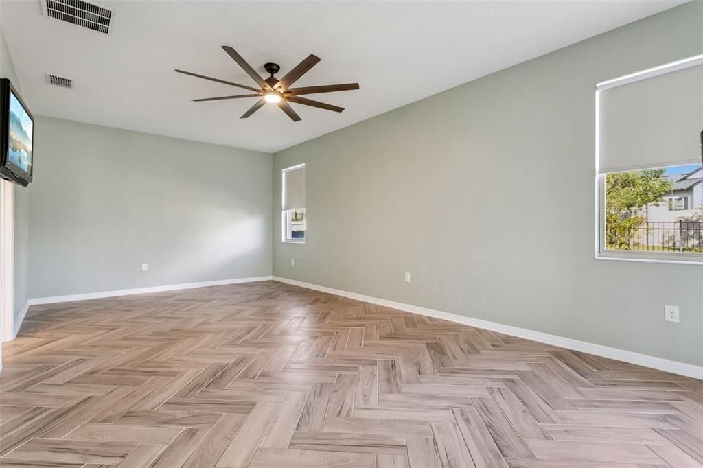 Activo con contrato: $514,900 (3 camas, 2 baños, 2088 Pies cuadrados)