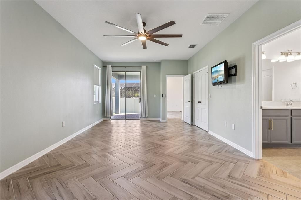 Activo con contrato: $514,900 (3 camas, 2 baños, 2088 Pies cuadrados)