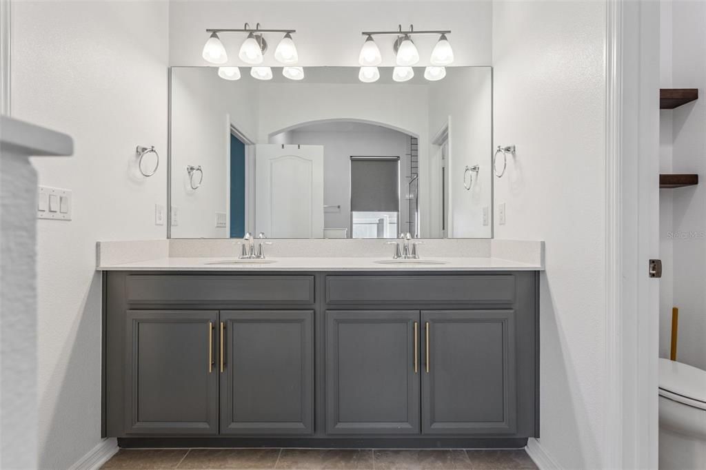 Activo con contrato: $514,900 (3 camas, 2 baños, 2088 Pies cuadrados)