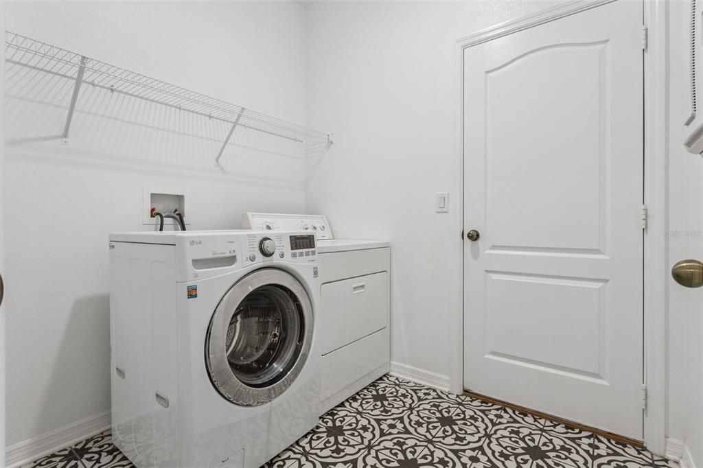 Activo con contrato: $514,900 (3 camas, 2 baños, 2088 Pies cuadrados)