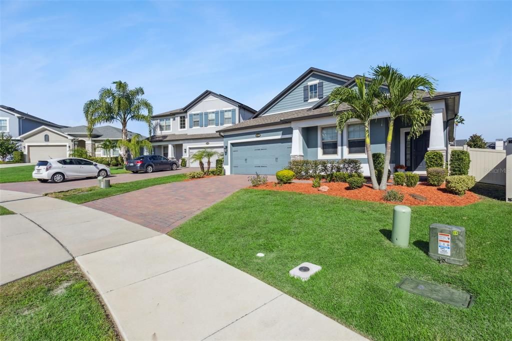 Activo con contrato: $514,900 (3 camas, 2 baños, 2088 Pies cuadrados)