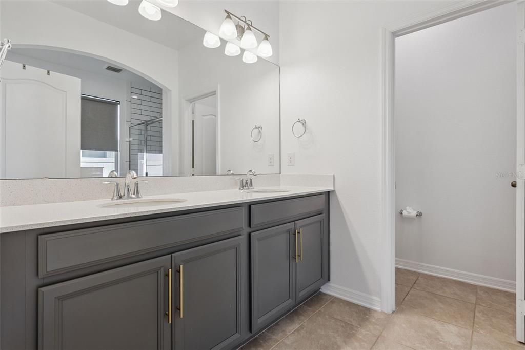 Activo con contrato: $514,900 (3 camas, 2 baños, 2088 Pies cuadrados)