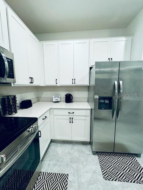 For Rent: $1,975 (3 beds, 2 baths, 1834 Square Feet)