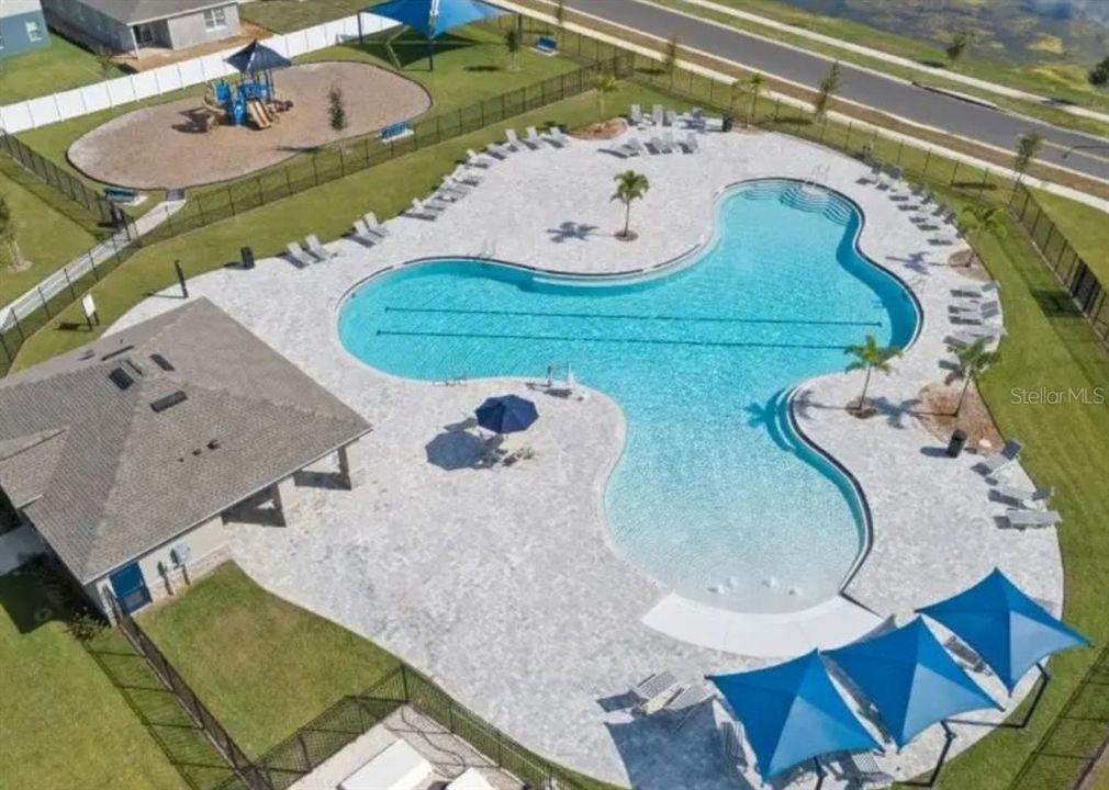 For Rent: $1,975 (3 beds, 2 baths, 1834 Square Feet)