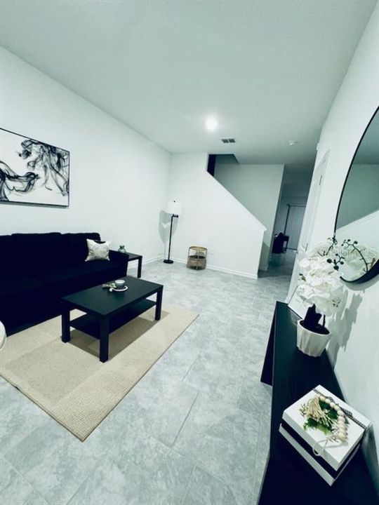 For Rent: $1,975 (3 beds, 2 baths, 1834 Square Feet)