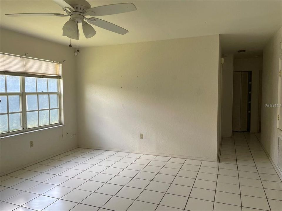 For Rent: $1,650 (3 beds, 2 baths, 1038 Square Feet)