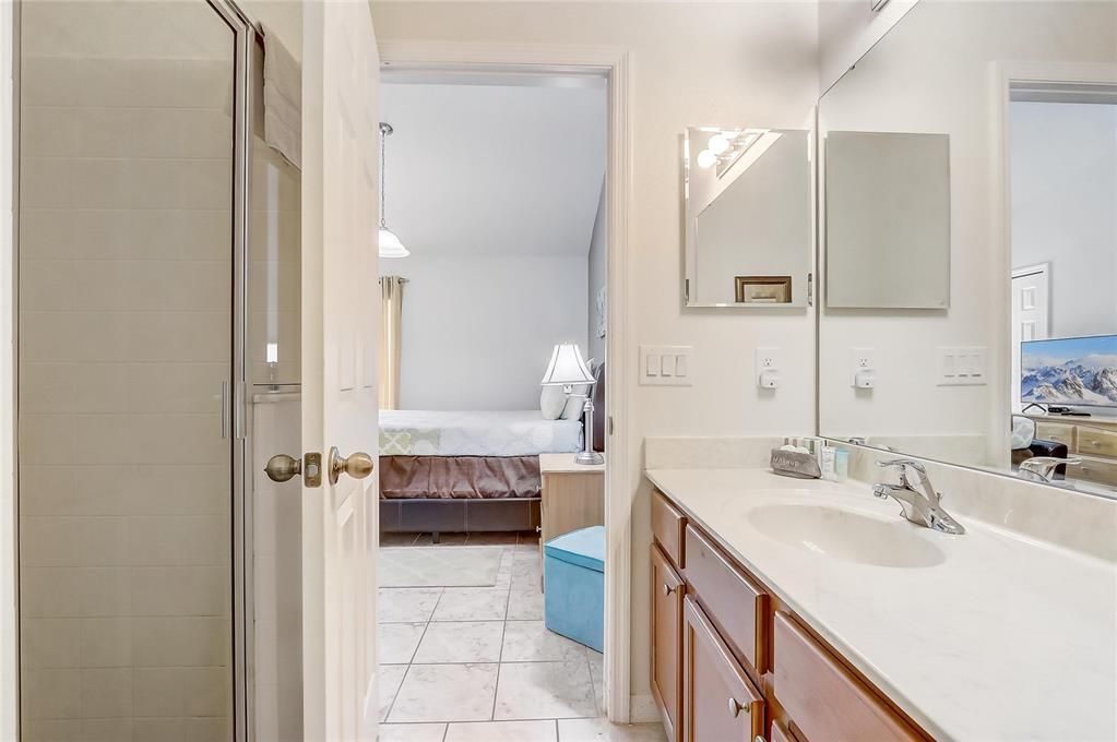 For Rent: $2,850 (4 beds, 3 baths, 2180 Square Feet)