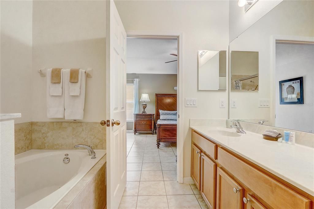 For Rent: $2,850 (4 beds, 3 baths, 2180 Square Feet)