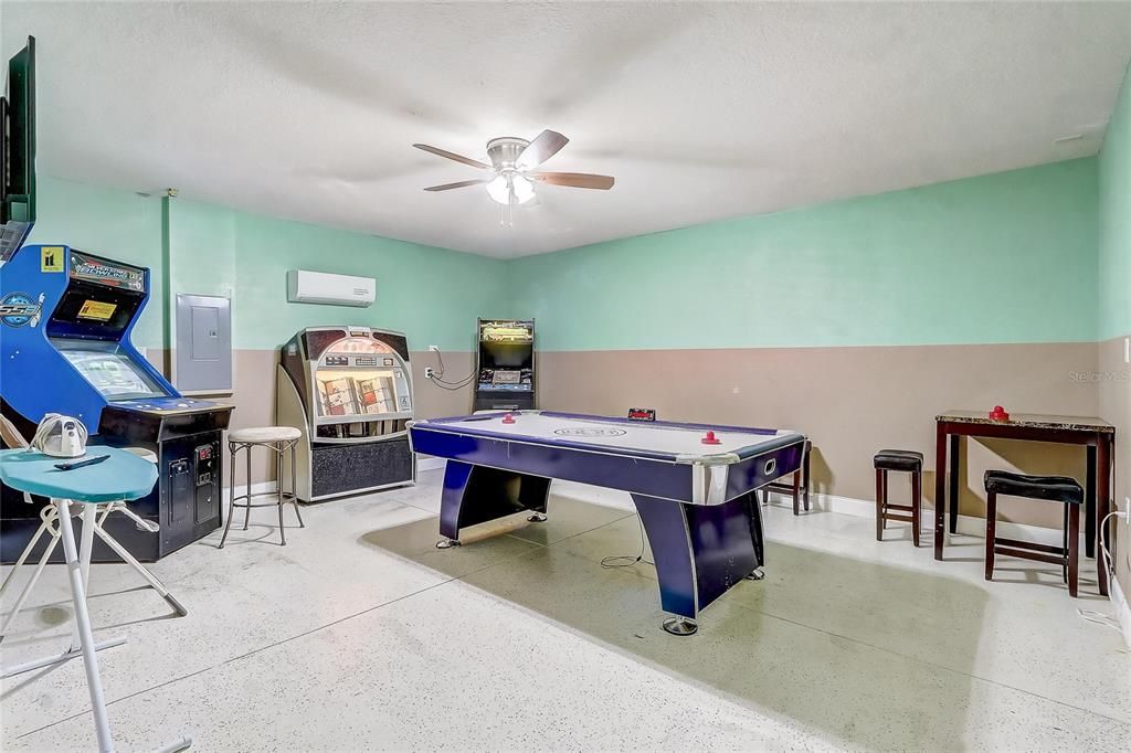 For Rent: $2,850 (4 beds, 3 baths, 2180 Square Feet)