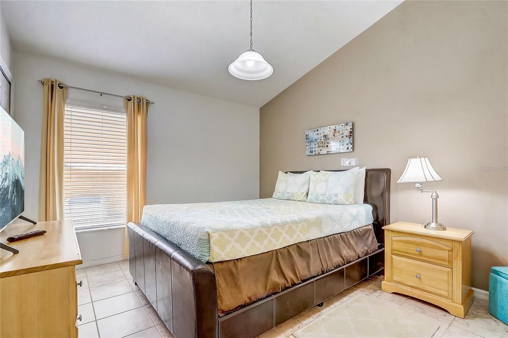 For Rent: $2,850 (4 beds, 3 baths, 2180 Square Feet)