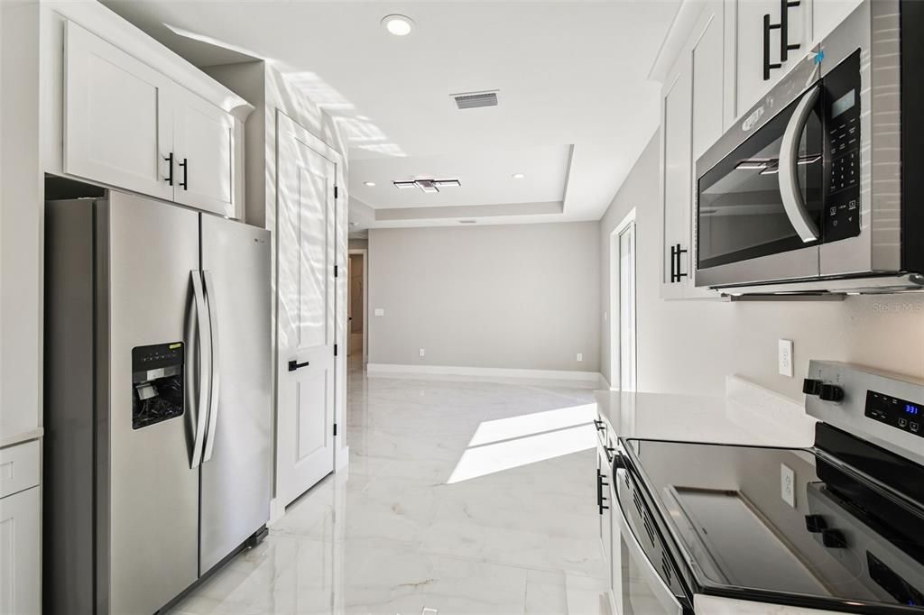 For Sale: $350,000 (3 beds, 2 baths, 2117 Square Feet)