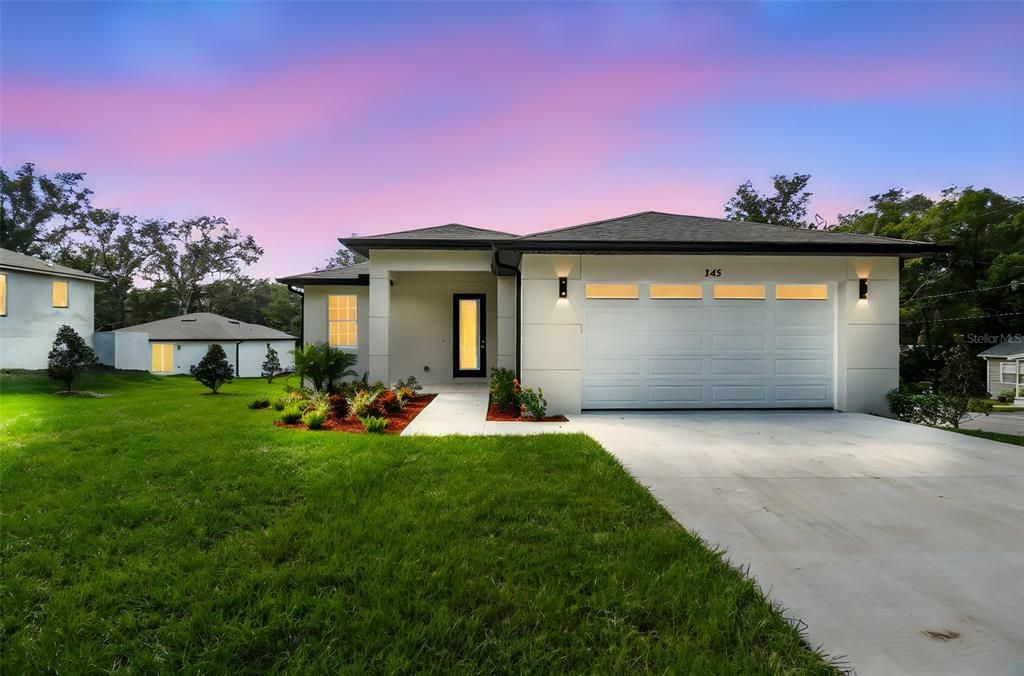 For Sale: $350,000 (3 beds, 2 baths, 2117 Square Feet)