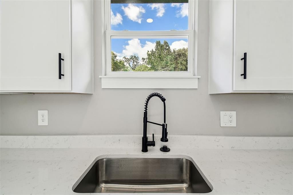 For Sale: $350,000 (3 beds, 2 baths, 2117 Square Feet)