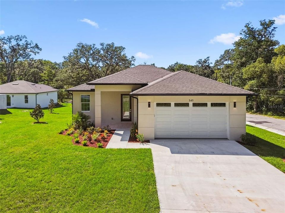 For Sale: $350,000 (3 beds, 2 baths, 2117 Square Feet)