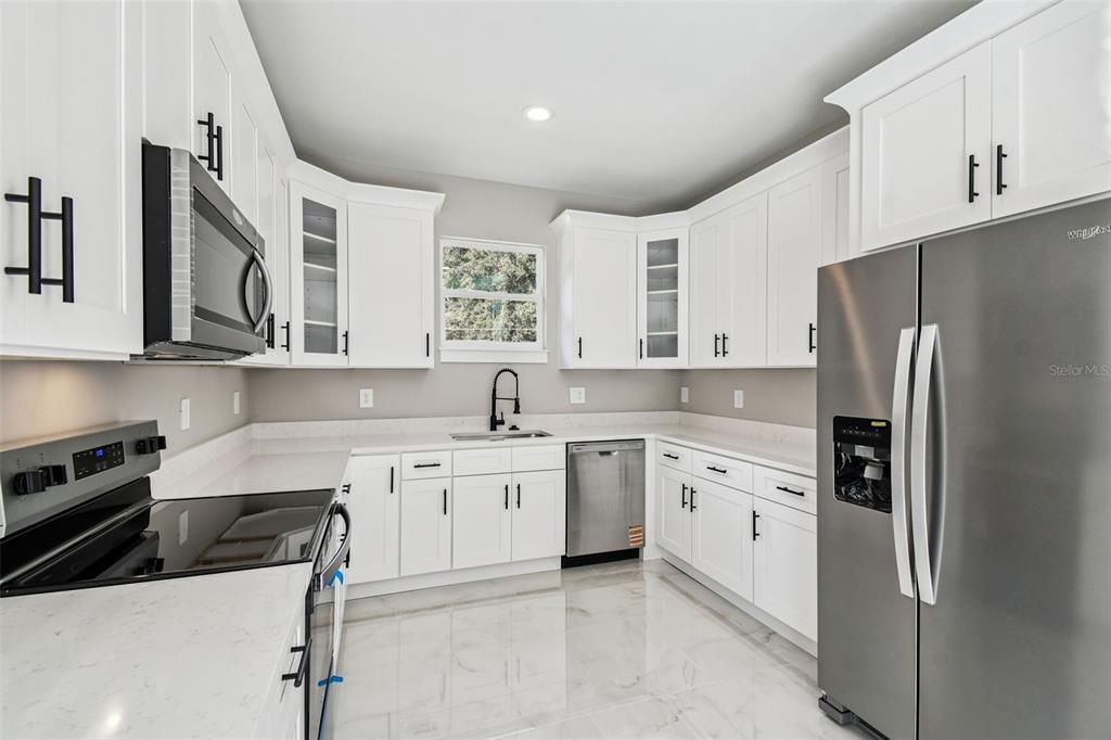 For Sale: $350,000 (3 beds, 2 baths, 2117 Square Feet)