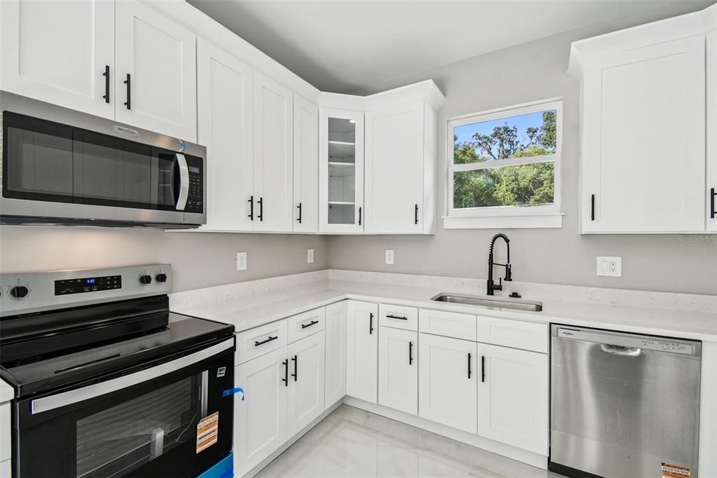 For Sale: $350,000 (3 beds, 2 baths, 2117 Square Feet)