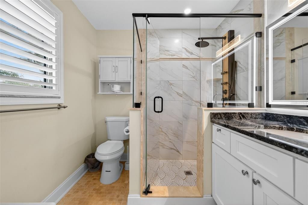 For Sale: $1,189,000 (2 beds, 2 baths, 1040 Square Feet)