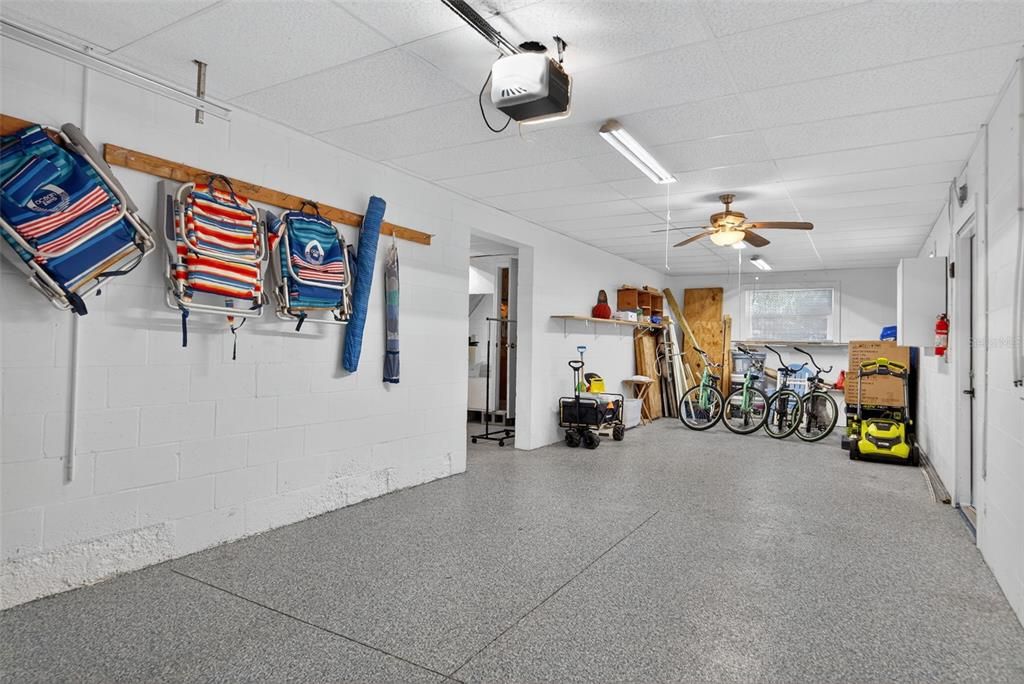 For Sale: $1,189,000 (2 beds, 2 baths, 1040 Square Feet)