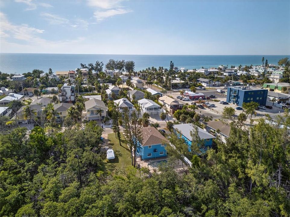 For Sale: $1,189,000 (2 beds, 2 baths, 1040 Square Feet)