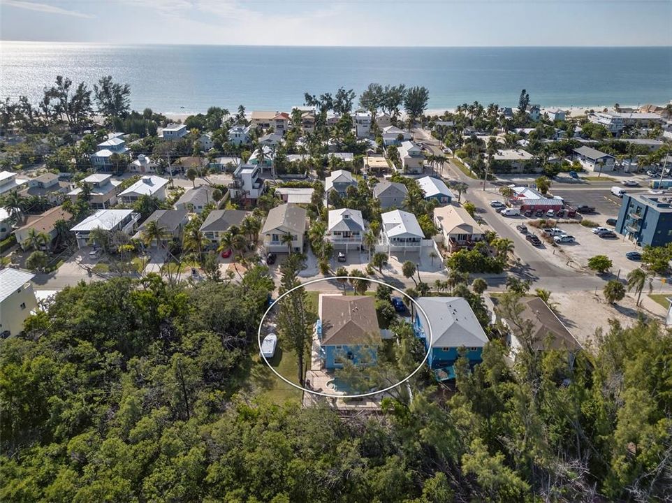 For Sale: $1,189,000 (2 beds, 2 baths, 1040 Square Feet)