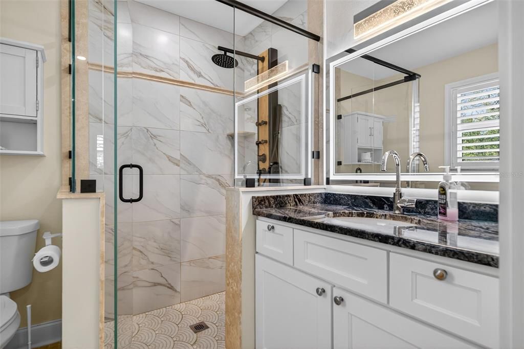 For Sale: $1,189,000 (2 beds, 2 baths, 1040 Square Feet)