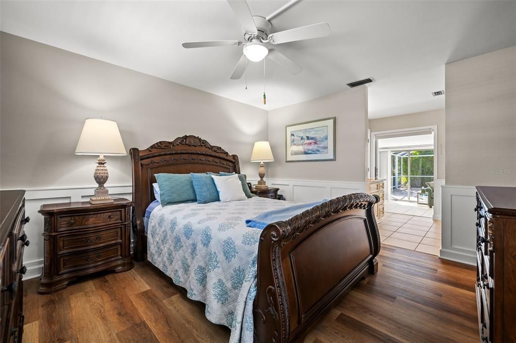 For Sale: $549,900 (3 beds, 2 baths, 1378 Square Feet)