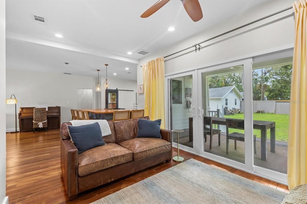 For Rent: $5,000 (3 beds, 2 baths, 1579 Square Feet)