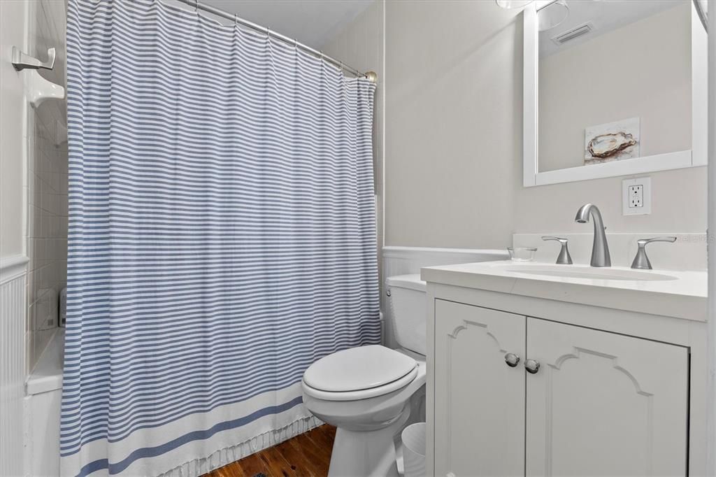 For Rent: $5,000 (3 beds, 2 baths, 1579 Square Feet)