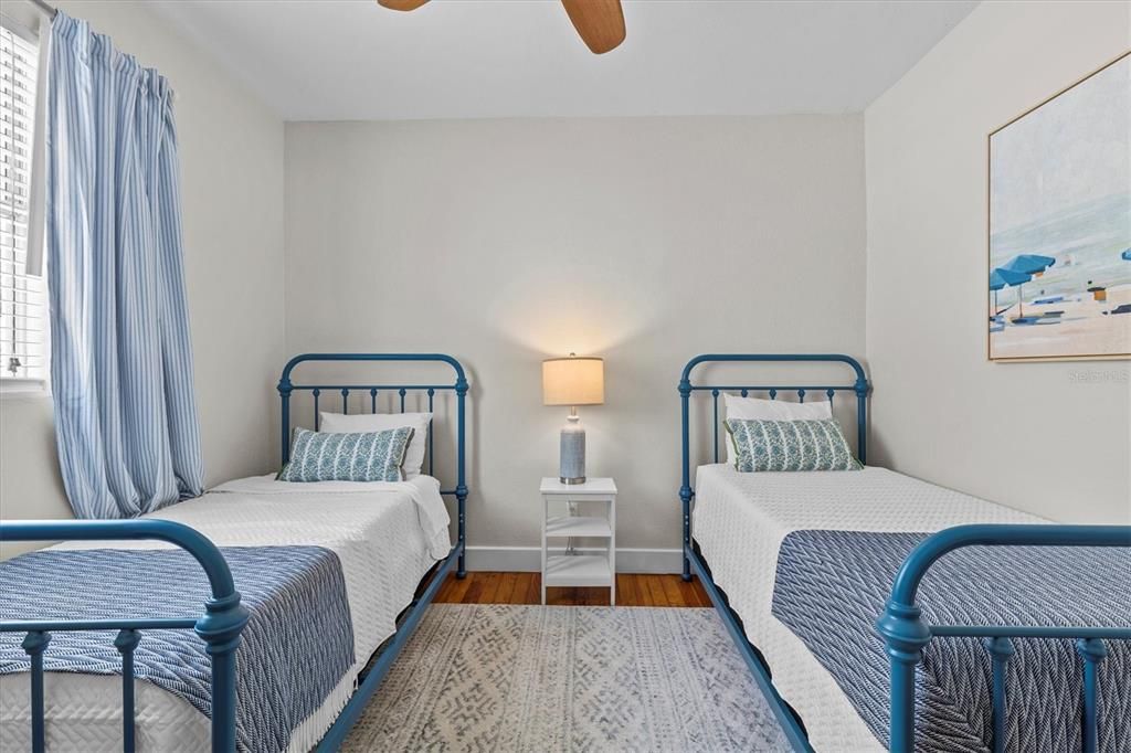 For Rent: $5,000 (3 beds, 2 baths, 1579 Square Feet)